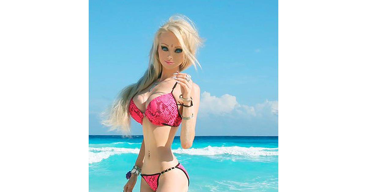 PHOTOS - Valeria Lukyanova, ultra-refaite pour ressembler au maximum à une Barbie...