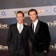 Tom Hiddleston et Chris Hemsworth à l'avant-première de Thor : le monde des ténèbres à Berlin le 27 octobre 2013