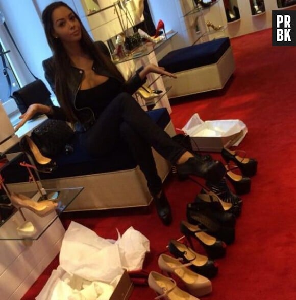 Nabilla Benattia expose sa folie des chaussures sur Instagram