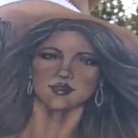 Selena Gomez dans la peau : une non-fan se tatoue son visage
