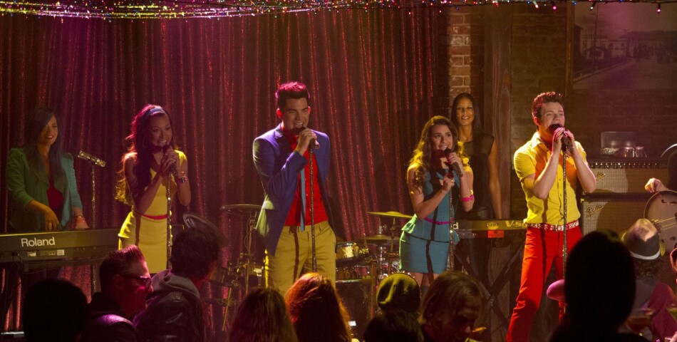 Glee saison 5, épisode 7 : le groupe de Kurt en action