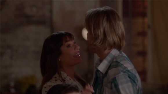 Glee saison 5 : un rapprochement pour Sam et Rachel qui fait polémique