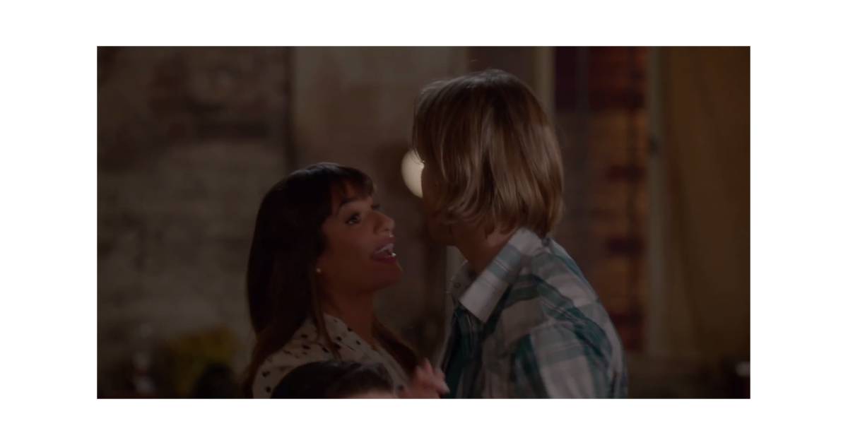 Sam Saison 5 Episode 6 Glee saison 5 : un rapprochement pour Sam et Rachel qui fait polémique