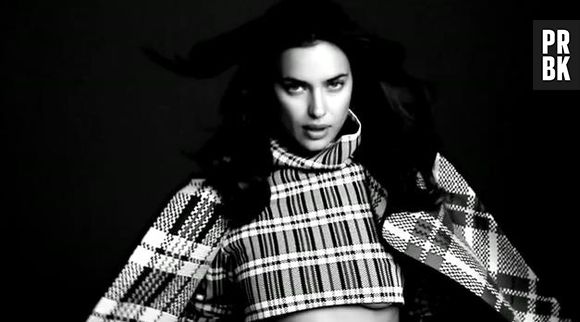Irina Shayk : la copine de Cristiano Ronaldo, topless et SM lors d'un photoshoot pour 7 Hollywood Magazine