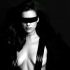 Irina Shayk : la copine de Cristiano Ronaldo, topless et SM lors d'un photoshoot pour 7 Hollywood Magazine
