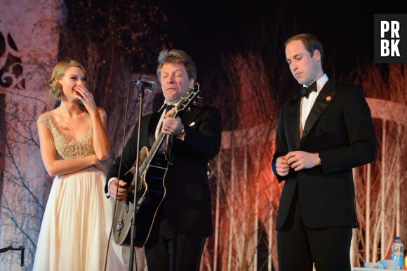 Taylor Swift, le Prince William et Bon Jovi sur scène à Londres le 26 novembre 2013