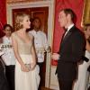 Taylor Swift rencontre le Prince William à une soirée à Londres le 26 novembre 2013