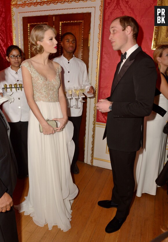 Taylor Swift rencontre le Prince William à une soirée à Londres le 26 novembre 2013