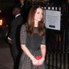 Kate Middleton en robe Temperley London au gala de charité organisé par SportsAid à Londres le 28 novembre 2013