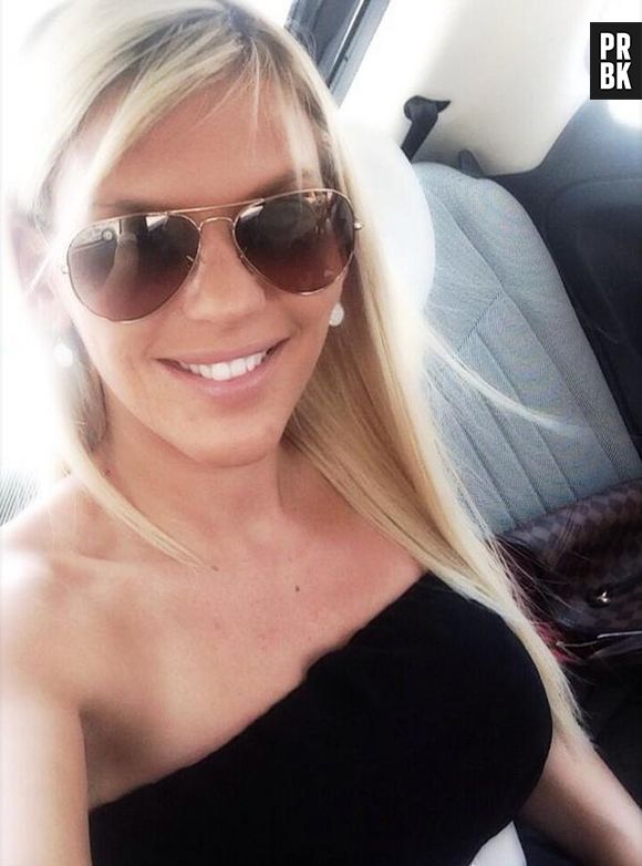 Amélie Neten : son opération mise en doute, elle pousse un gros coup de gueule sur Twitter