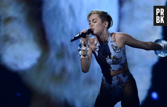 Miley Cyrus rate le prix de la "personnalité de 2013"