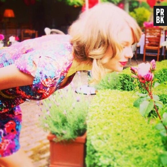 Taylor Swift dévoile les photos de son anniversaire sur Facebook