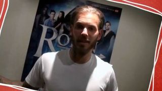 M. Pokora, Brahim Zaibat, Gad Elmaleh... : les stars vous souhaitent de bonnes fêtes !