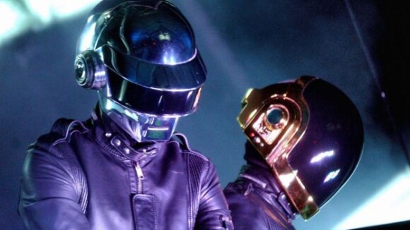 Comment recréer le titre "One More Time" des Daft Punk à la maison