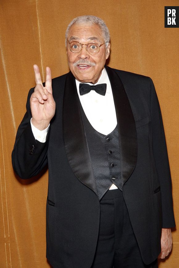 The Big Bang Theory : James Earl Jones et Carrie Fisher débarquent dans la série