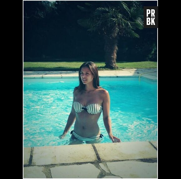 Marine Lorphelin (Miss France 2013) en bikini sur Twitter le 16 juillet 2013