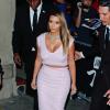Kim Kardashian et sa robe Dior coupée en deux