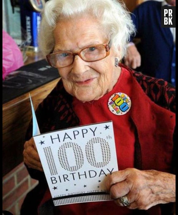 La photo la plus : "100 ans et (presque) toutes mes dents."
