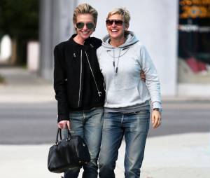 Ellen DeGeneres et Portia De Rossi : balade en couple, le 15 novembre 2013 à Los Angeles