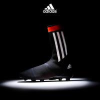 Adidas et Nike en mode hybride : lancement de chaussures de foot montantes