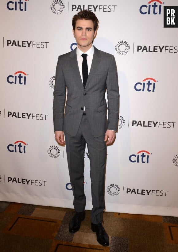 Paul Wesley prend la pose au PaleyFest pour Vampire Diaries le 22 mars 2014