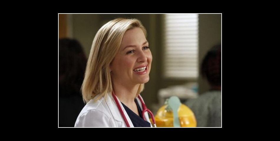 Grey&#039;s Anatomy saison 10, épisode 18 : Jessica Capshaw souriante