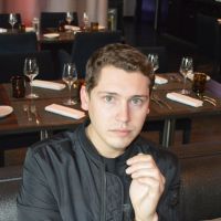 Cris Cab : "Pharrell Williams est un très bon mentor" (INTERVIEW)