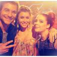 Jenifer pose avec ses deux talents Amir et Manon lors des demi-finales de The Voice 3 le 3 mai 2014