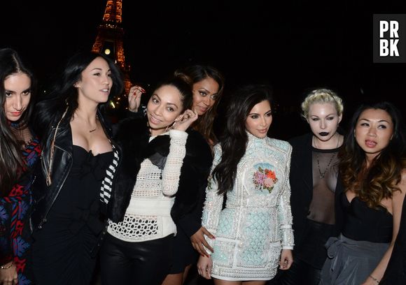 Kim Kardashian et ses copines : enterrement de vie de jeune fille à Paris le 22 mai 2014 avant son mariage avec Kanye West