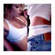Ashley Benson en sous-vêtements Calvin Klein sur Instagram
