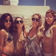 Vanessa Hudgens, Ashley Tisdale et leurs copines en bikini pour des vacances entre filles