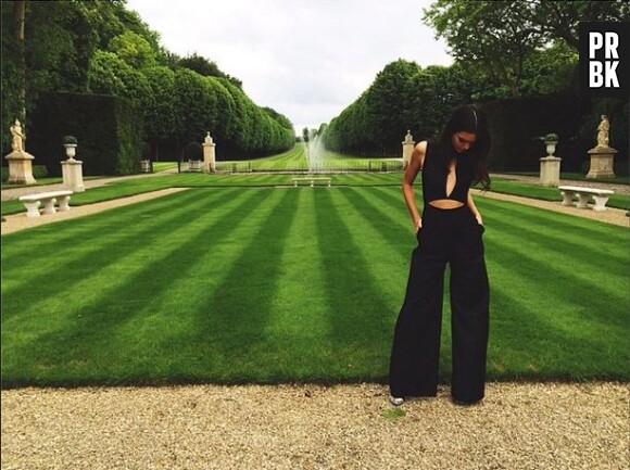 Kendall Jenner simple mais sexy avant le mariage de Kim Kardashian