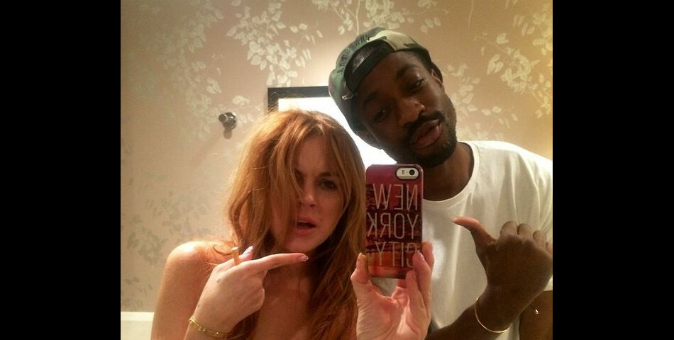 Lindsay Lohan nue pour un selfie avec un homme