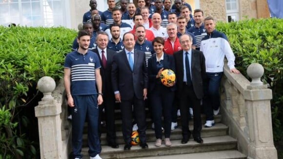 François Hollande supporter des Bleus, Didier Deschamps coach "exigeant"