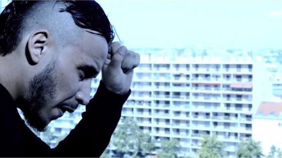 LECK : Noir, le clip sombre et mélancolique