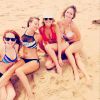 Kaley Cuoco en bikini avec ses copines