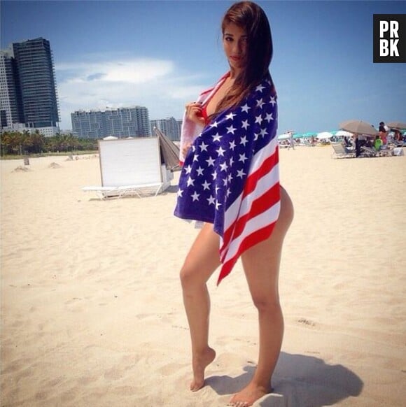 Yovanna Ventura, la possible nouvelle copine de Justin Bieber sexy en bikini avec le drapeau des Etats-Unis
