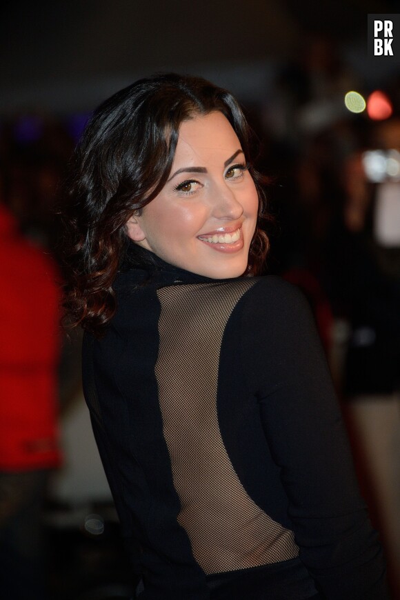 Maude sur le tapis rouge des NRJ Music Awards, le 14 décembre 2014 à Cannes
