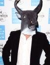 Hugh Grant et son masque de taureau pour Halloween 2014