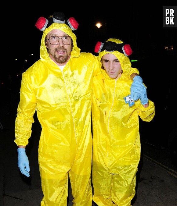 Guy Ritchie et son fils Rocco déguisés en personnages de Breaking Bad à Halloween 2014