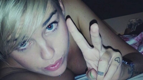 Justine (Friends Trip) de retour en France à cause de Chloé ?