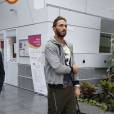  Thomas Vergara &agrave; sa sortie de l'h&ocirc;pital europ&eacute;en Georges Pompidou &agrave; Paris, le 12 novembre 2014 