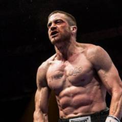 Jake Gyllenhaal méconnaissable : nouveau changement de look pour le roi des transformations