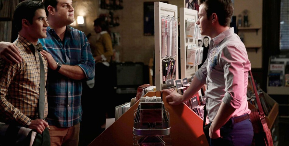 Glee saison 6, épisode 3 : Darren Criss, Max Adler et Chris Colfer sur une photo