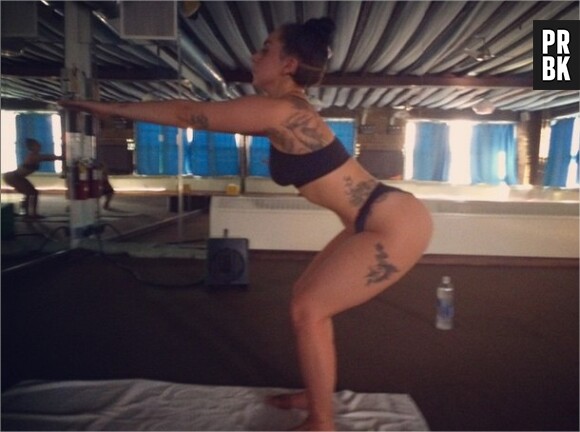Lady Gaga : séance de yoga en string après la Bachelorette party d'une amie, le 25 janvier 2015