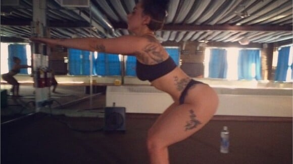Lady Gaga : yoga en string, pole dance, "gâteau pénis"... Son week-end de folie entre copines