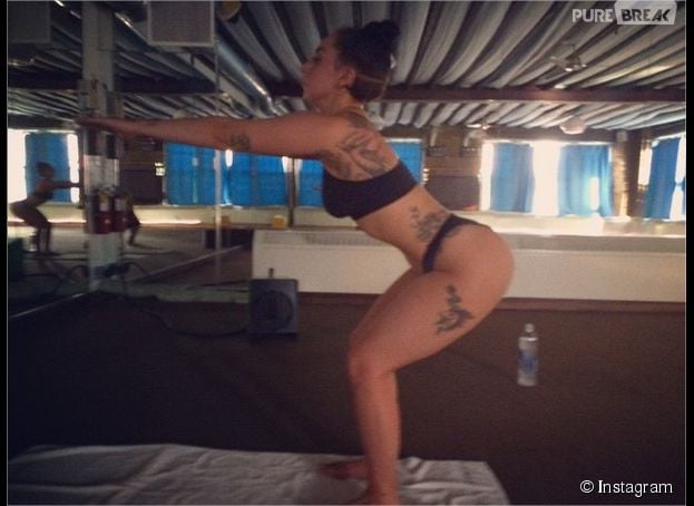 Lady Gaga : séance de yoga en string après la Bachelorette party d'une amie, le 25 janvier 2015