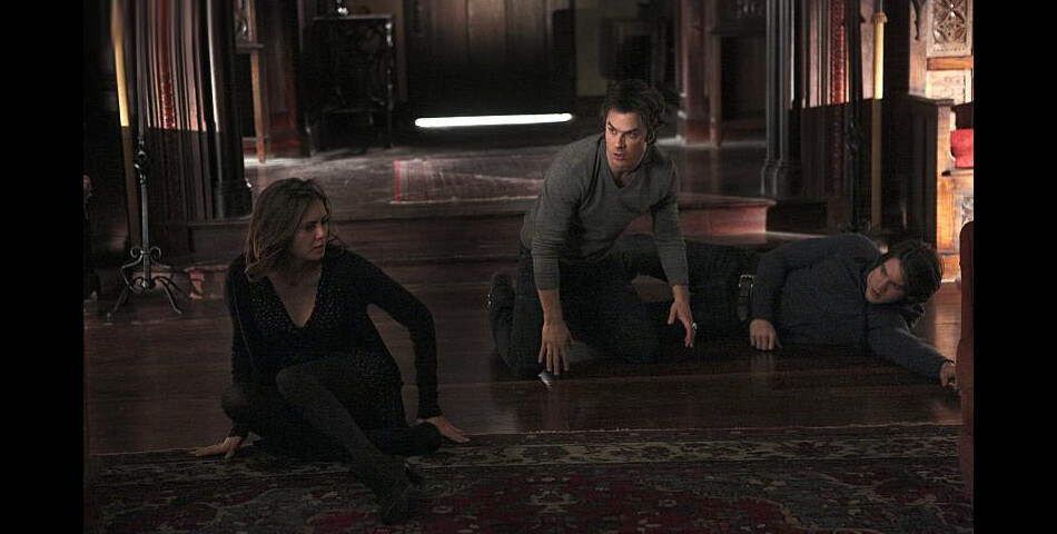  The Vampire Diaries saison 6, &amp;eacute;pisode 13 : Elena, Damon et Jeremy sur une photo 