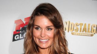 Jeny Priez écartée du Mag de NRJ 12 : "Matthieu Delormeau m'a beaucoup soutenue"