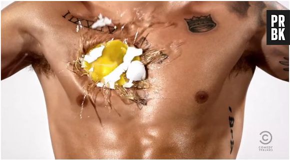 Justin Bieber attaqué par des oeufs dans la vidéo promo de Comedy Central